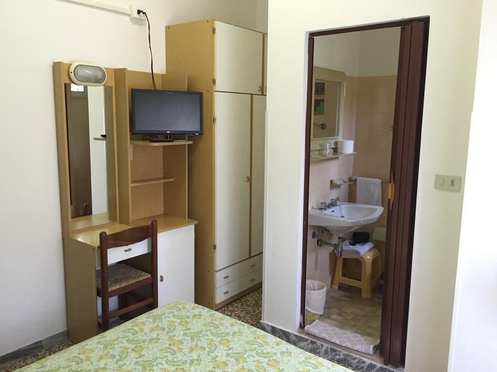 Hotel Toledo Rimini Bilik gambar