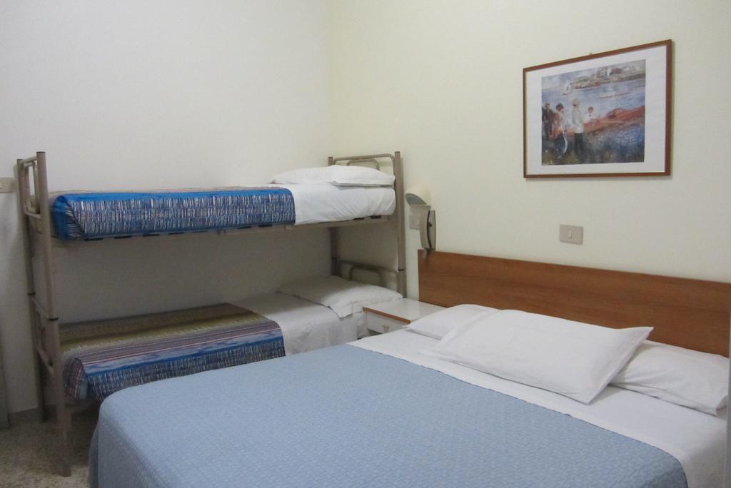 Hotel Toledo Rimini Bilik gambar